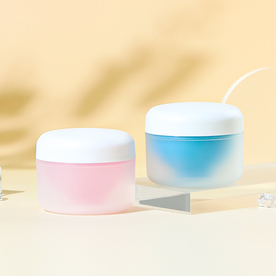 Bouteilles cosmétiques en plastique durables et légères en noir pour la vente au détail et la commodité de voyage